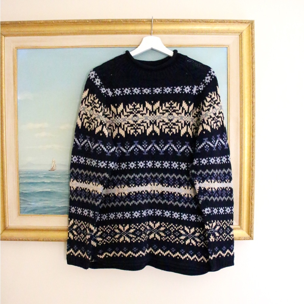 Eddie Bauer Navy and Cream Patterned Sweater
